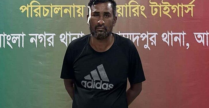 মোহাম্মদপুরে চাঁদা চাইতে গিয়ে চাঁদাবাজ গ্রেপ্তার