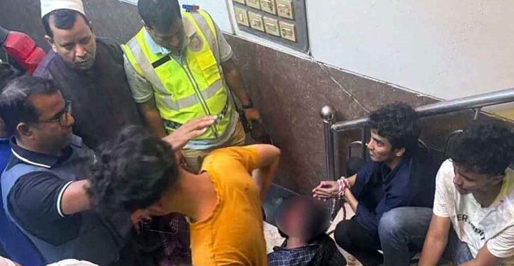 ধানমন্ডিতে র‍্যাব-ম্যাজিস্ট্রেট-ছাত্র পরিচয়ে ডাকাতি, গ্রেপ্তার ৪