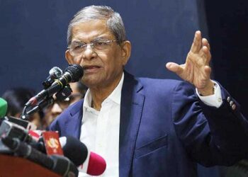জনগণের স্বার্থে রাজপথে নামার হুঁশিয়ারি ফখরুলের