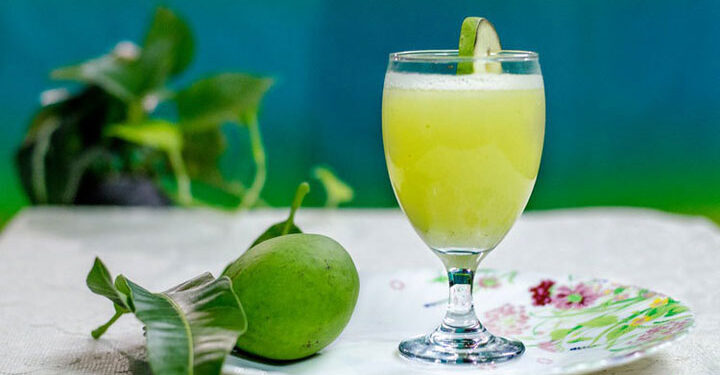 চোখের পলকে বানিয়ে ফেলুন কাঁচা আমের শরবত