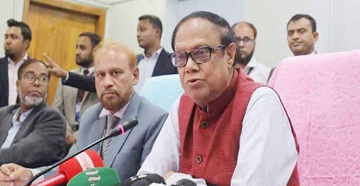 ব্যাংকিং খাতে ৫ লাখ কোটি টাকা আত্মসাৎ হয়েছে: গভর্নর