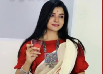 রিক্সাচালক কে নিয়ে ভিডিও বার্তা দিলেন অভিনেত্রী এলিনা শাম্মী