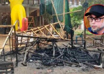 চারুকলায় পুড়ল ‘ফ্যাসিবাদের মুখাকৃতি’, যা বললেন ফারুকী