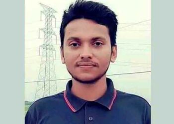 পালানোর সময় বিমানবন্দর থেকে ছাত্রলীগ নেতা গ্রেপ্তার