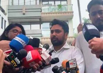 প্রশাসন বিএনপির পক্ষে কাজ করছে, এ অবস্থায় নির্বাচন সম্ভব নয়: নাহিদ
