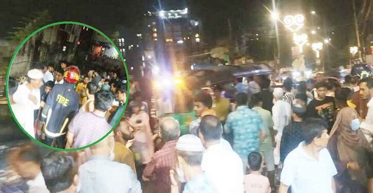 নিয়ন্ত্রণ হারিয়ে রিকশা নালায়, ৬ মাস বয়সী শিশু নিখোঁজ