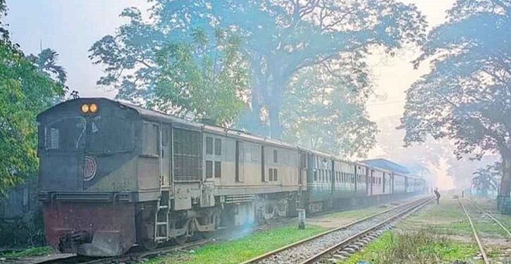 ঢাকা-ময়মনসিংহ রুটে ট্রেন চলাচল স্বাভাবিক