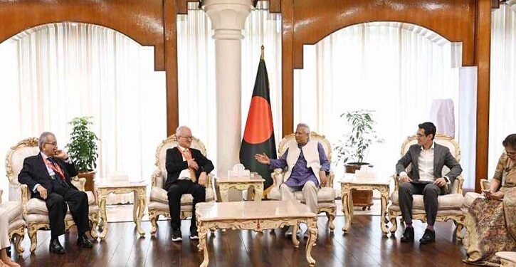 প্রধান উপদেষ্টার সঙ্গে দক্ষিণ কোরিয়ার বিনিয়োগকারীদের বৈঠক