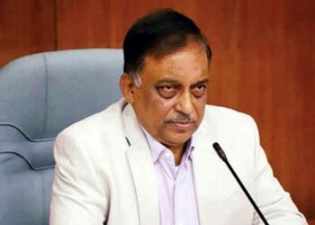 সাবেক স্বরাষ্ট্রমন্ত্রীর স্ত্রীর প্লট-ফ্ল্যাট জব্দের আদেশ