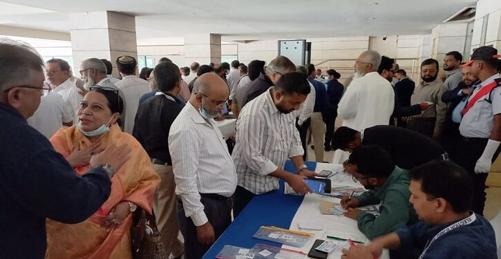 বিজিএমইএ নির্বাচনে ভোটগ্রহণ চলছে