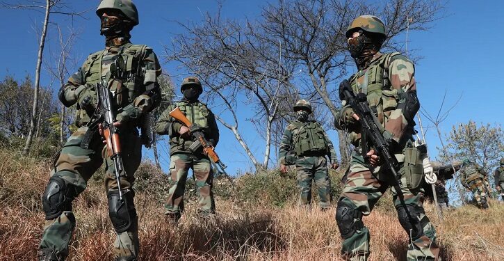 আবারও ভারত-পাকিস্তানের ব্যাপক গোলাবর্ষণ