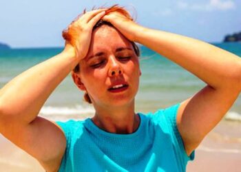 গরমে হিট স্ট্রোক থেকে যেভাবে রক্ষা পাবেন