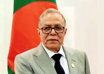 দেশ ছাড়লেন সাবেক রাষ্ট্রপতি আবদুল হামিদ