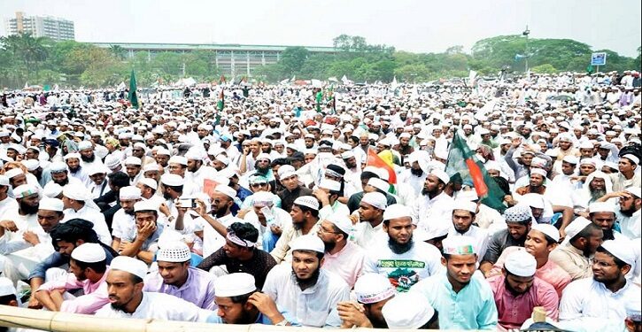 নারীর প্রতি অবমাননা: হেফাজতকে লিগ্যাল নোটিশ