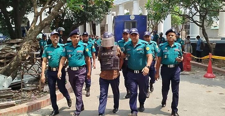 ট্রাইব্যুনালে হাজির সাবেক আইজিপি শহীদুলসহ ৩ জন