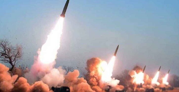 ভয়ংকর ক্ষেপণাস্ত্র পরীক্ষা চালাল পাকিস্তান