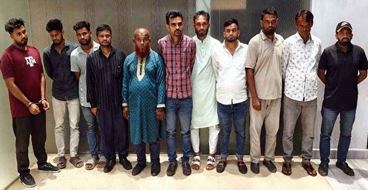 ঢাকায় মিছিলের চেষ্টা, আ.লীগের ১১ নেতাকর্মী আটক