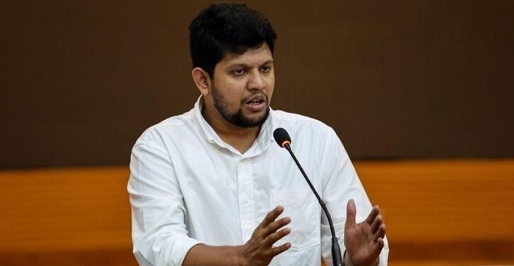 আলোচনার মাধ্যমে জবির সমস্যা দ্রুত সমাধান করা হবে : মাহফুজ আলম