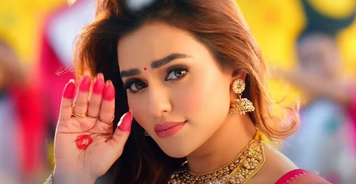কারামুক্ত হলেন নুসরাত ফারিয়া