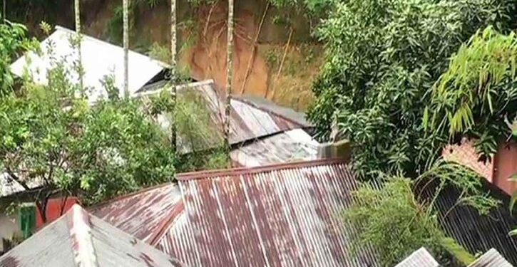 খাগড়াছড়িতে পাহাড়ধসের ঝুঁকিতে ৩৫ হাজার পরিবার