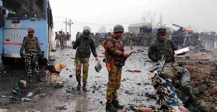 ফের গোলাগুলি শুরু, উত্তেজনা তুঙ্গে ভারত-পাকিস্তান সীমান্তে