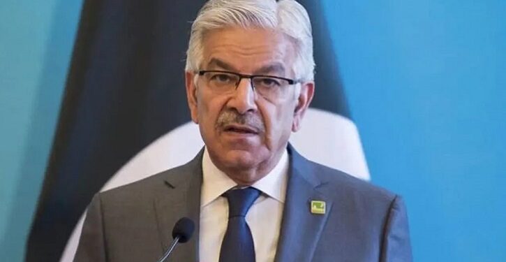 কাশ্মীর সীমান্তে গোলাগুলিতে ২৫ ভারতীয় সেনা নিহত : পাকিস্তানের প্রতিরক্ষামন্ত্রী