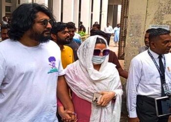 আদালতে পরীমনি