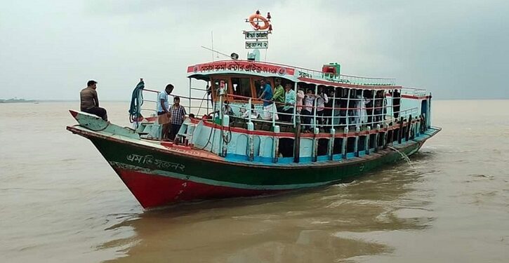 ৪৬ ঘণ্টা পর দৌলতদিয়া-পাটুরিয়া নৌরুটে লঞ্চ চলাচল শুরু