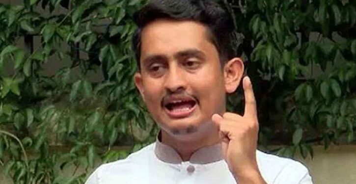 ফেসবুকে ডিএমপি কমিশনারকে কড়া হুঁশিয়ারি সারজিসের