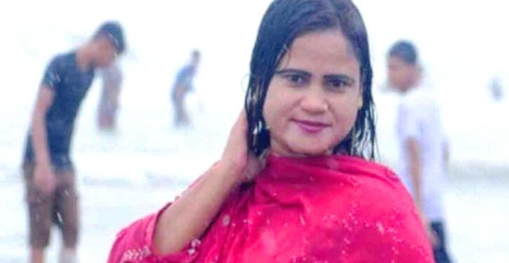 আলোচিত যুবলীগ নেত্রী শোভা গ্রেপ্তার