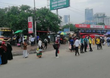 স্বস্তিতেই ঢাকায় ফিরছে মানুষ