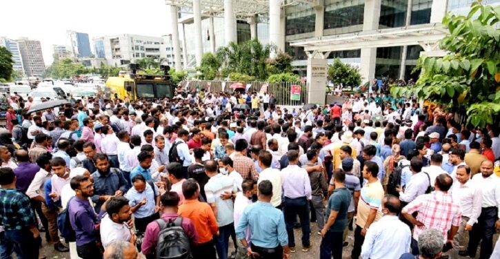 দ্বিতীয় দিনের মতো এনবিআরে শাটডাউন
