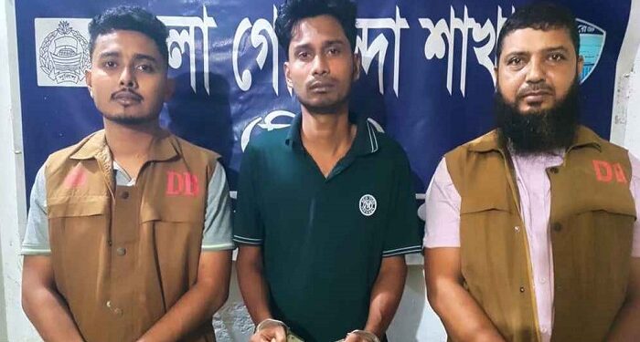 ‘তাণ্ডব’ সিনেমা পাইরেসির মূলহোতা নোয়াখালী থেকে গ্রেপ্তার