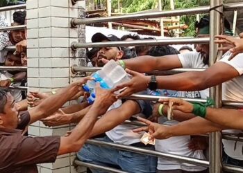 স্টেডিয়ামে পানির বোতল ৩৫০ টাকা, সমর্থকদের ক্ষোভ