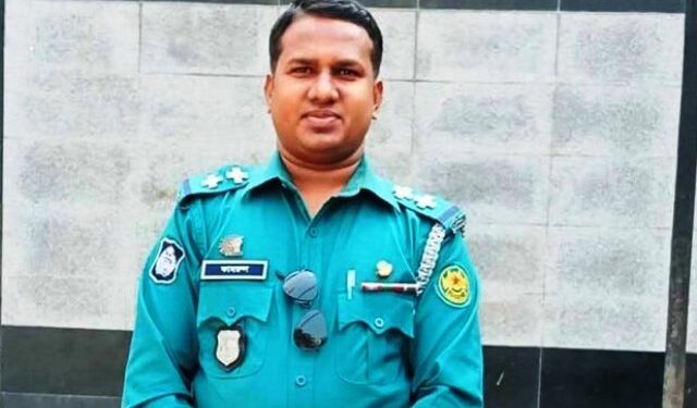 বাসের ধাক্কায় মতিঝিল থানার এসআই নিহত