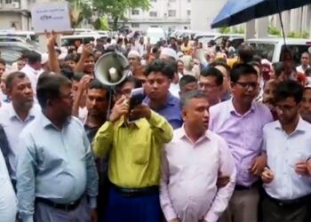 আজও সচিবালয়ে বিক্ষোভ