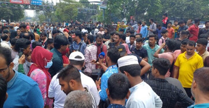 ইউআইইউর ২৬ শিক্ষার্থীর বহিষ্কারাদেশ প্রত্যাহার