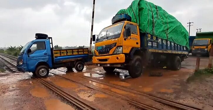 উত্তরবঙ্গের সঙ্গে রেল যোগাযোগ বন্ধ