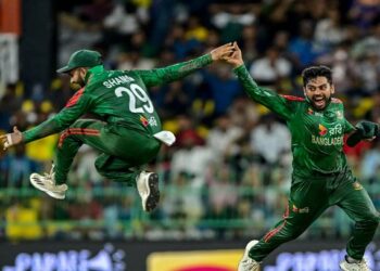 সমতায় ফিরল বাংলাদেশ