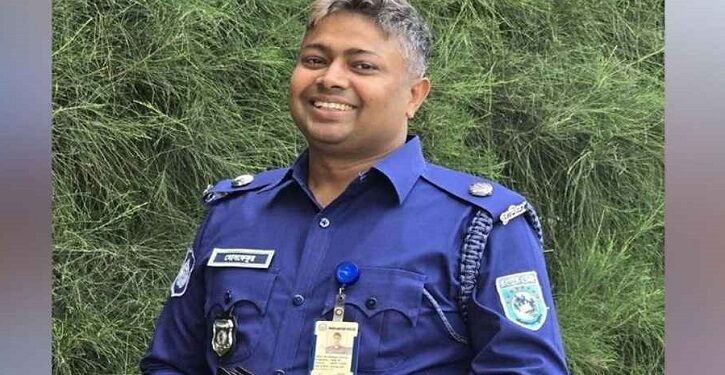 গোপালগঞ্জের ঘটনা নিয়ে ফেসবুকে ট্রল, এএসপি প্রত্যাহার