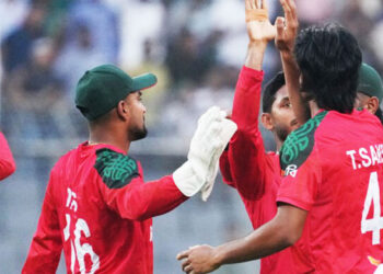 পাকিস্তানকে উড়িয়ে টি-টোয়েন্টি সিরিজ শুরু বাংলাদেশের