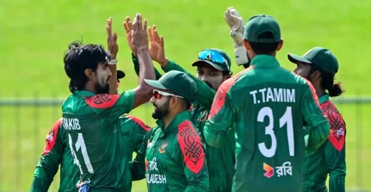 সিরিজ জয়ে বাংলাদেশের লক্ষ্য ২৮৬ রান