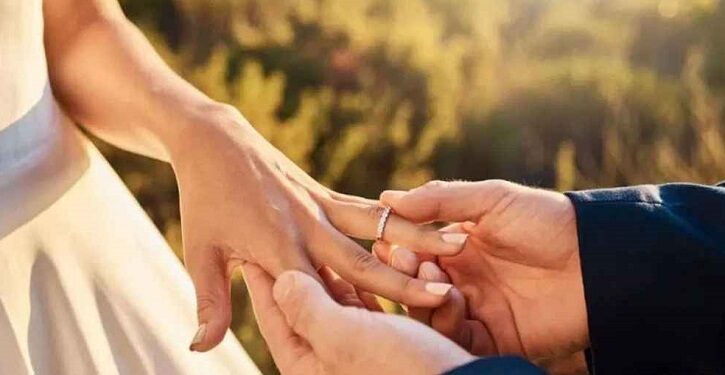 বিয়ে করলেই নাগরিকত্ব পাবেন যেসব দেশের