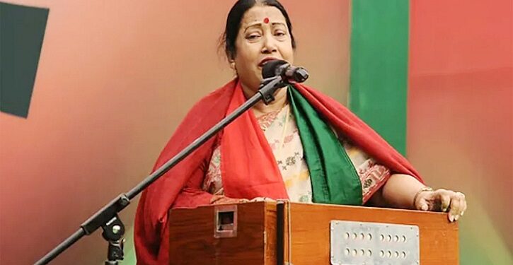 টাকার অভাবে চিকিৎসা হচ্ছে না ফরিদা পারভীনের, যা বললেন ছেলে