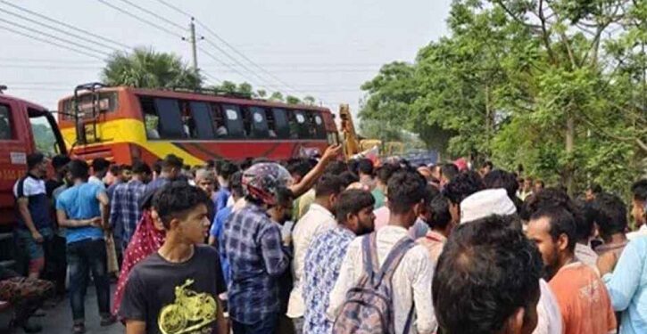 ফরিদপুরে দুই বাসের সংঘর্ষে ৩জনের প্রাণহানী