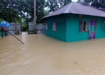 ফেনীতে প্লাবিত হচ্ছে নতুন নতুন এলাকা, সড়ক যোগাযোগ ব্যাহত