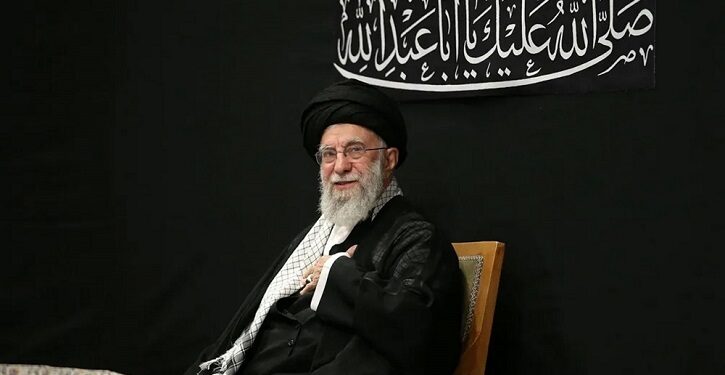 ইসরাইল-ইরান সংঘাতের পর প্রথমবার জনসমক্ষে খামেনি