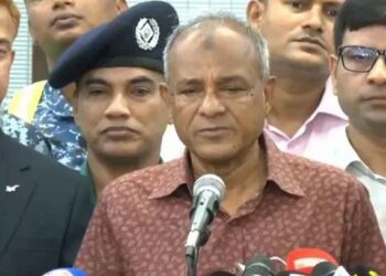 প্রয়োজনে গোপালগঞ্জে মরদেহ তুলে ময়নাতদন্ত করা হবে: স্বরাষ্ট্র উপদেষ্টা