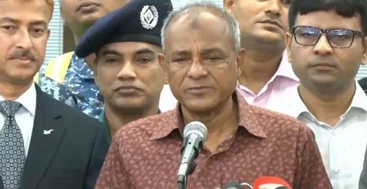 প্রয়োজনে গোপালগঞ্জে মরদেহ তুলে ময়নাতদন্ত করা হবে: স্বরাষ্ট্র উপদেষ্টা