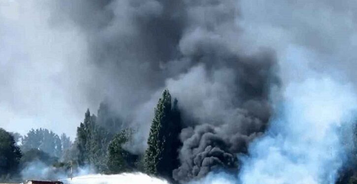 এবার লন্ডনে ওড়ার পরই ভেঙে পড়ল বিমান